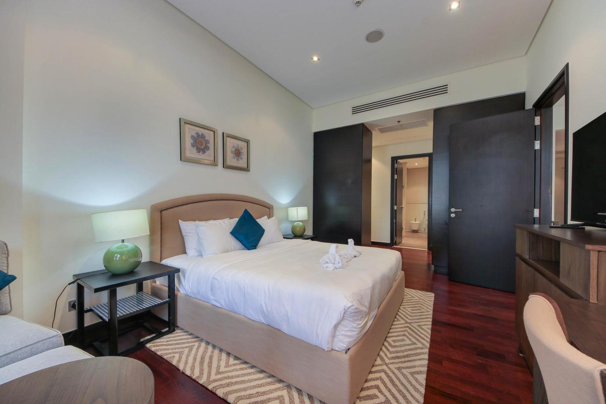 Luxe Getaways Royal Amwaj Palm Jumeirah Resort Apartment Holiday Home Dubái Habitación foto